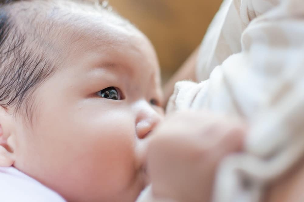 6 ways breast milk is basically magic, according to science baby breastfeeding - breast milk science